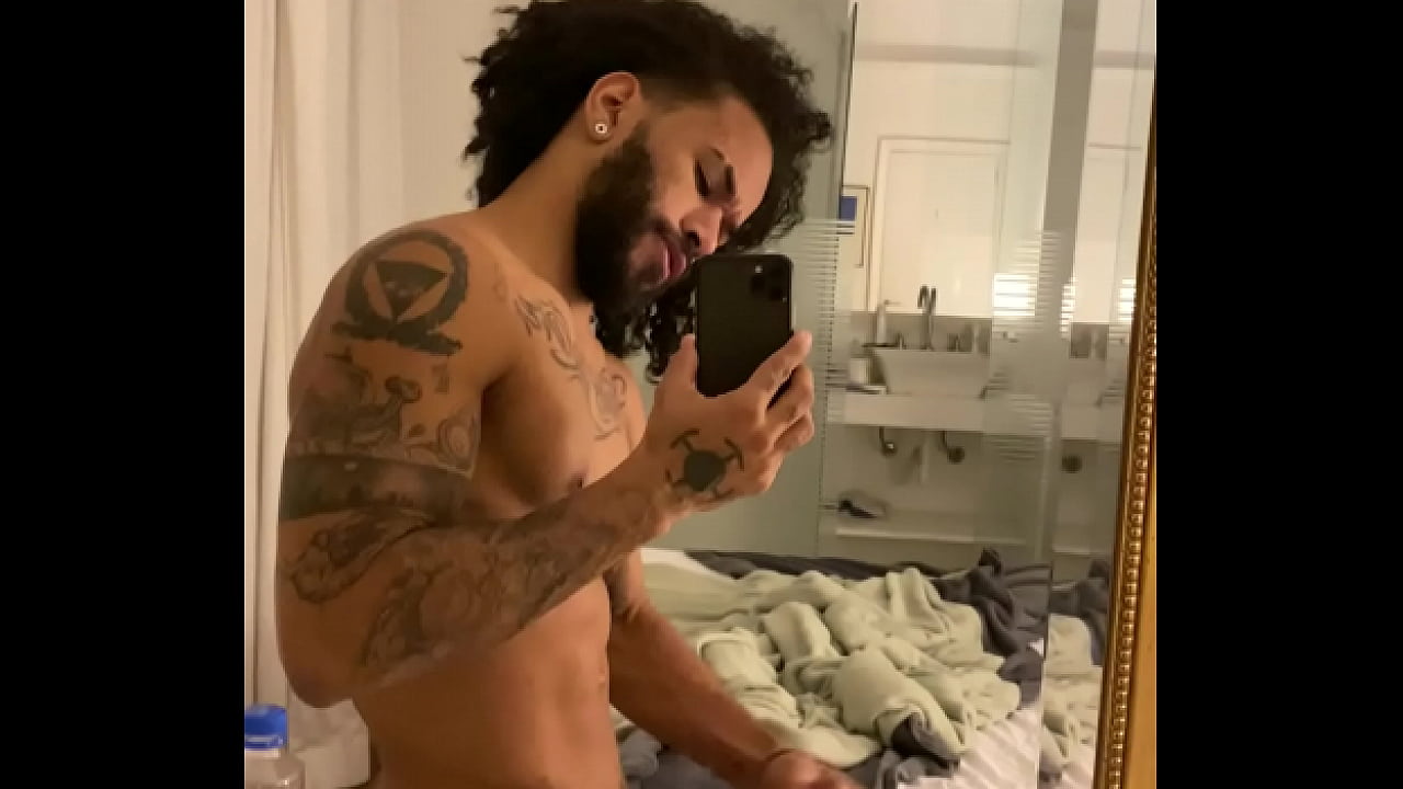 tes&atilde;o matinal, punheta e muita porra