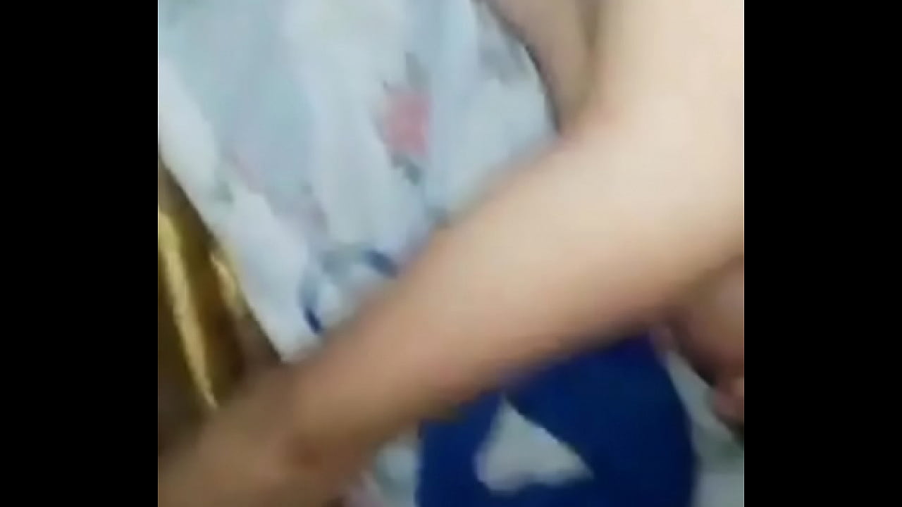 Estudiante mareada disfruta culiando rico.