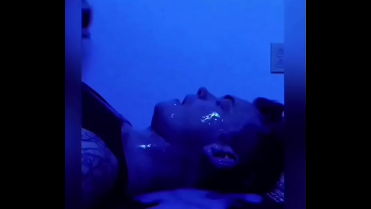 Bebendo todo o leite do pau