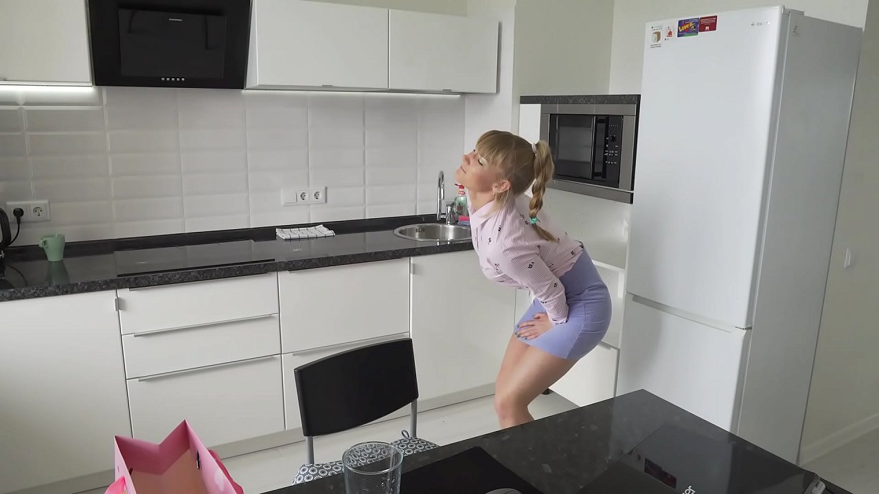 HARD CRAMPS AND ABDOMINAL PAIN FROM DRIED FRUITS. MEDICAL FETISH