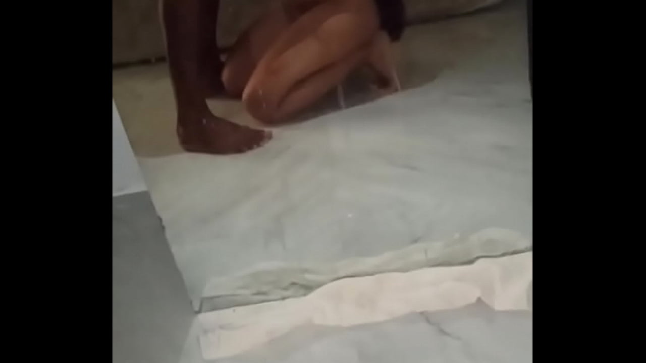 My boyfriend fucks me for the first time and I lose my virginity