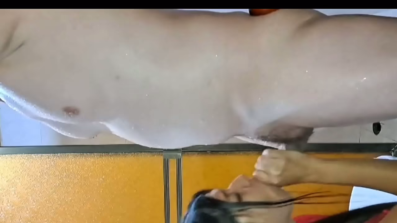 Mi Veci me da una gran mamada Deli