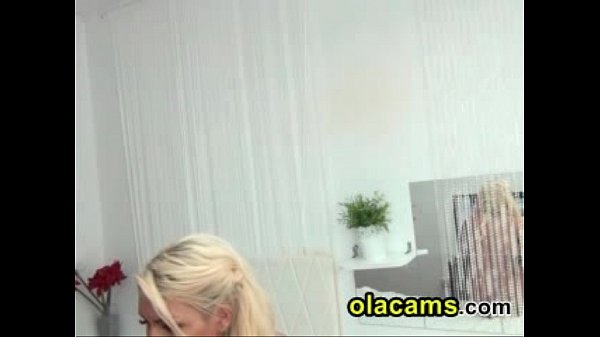 Sexy teen blonde big-tits dance on webcam