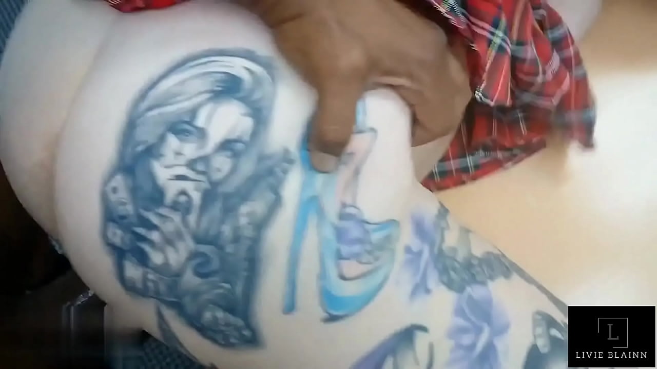 Boardroom banging! Fuck me on the desk