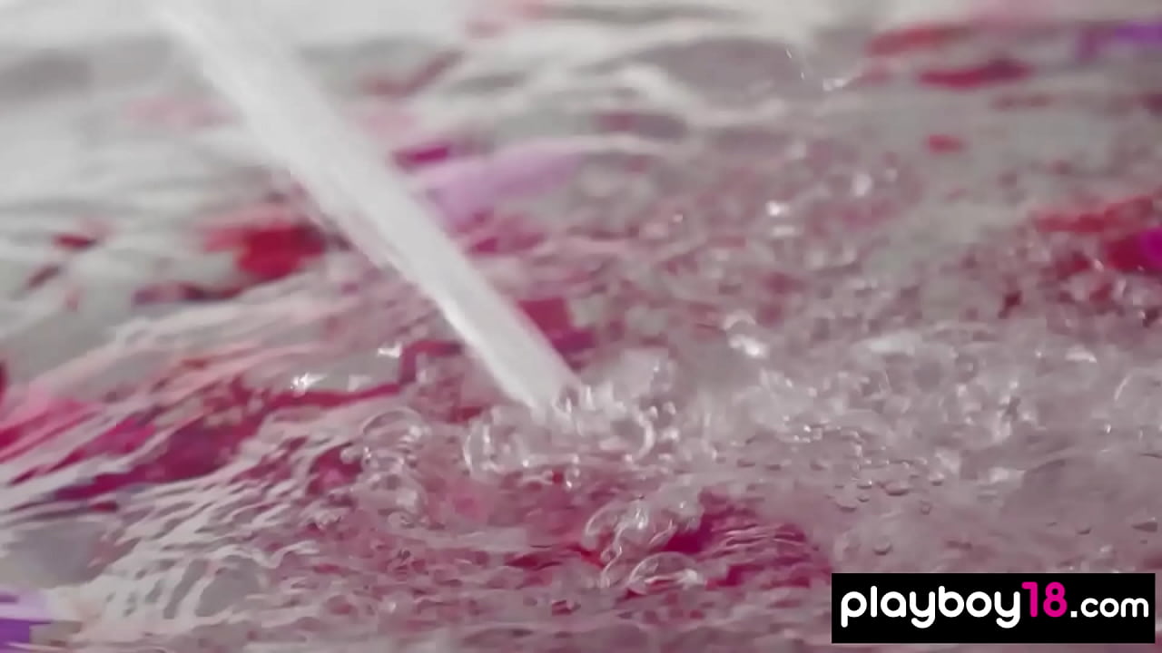 Exotic nude muse stripped and posed in the bathroom