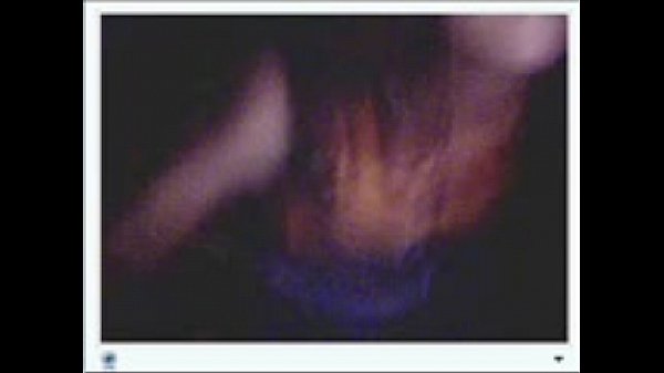 Amateur girl showing her tits