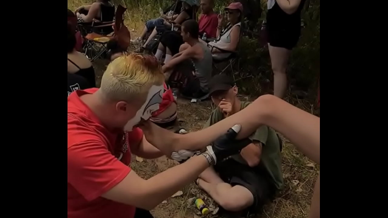 Dirty Music Festival Feet Worshiping by FlipFlop the Clown &ndash; Clip # 1