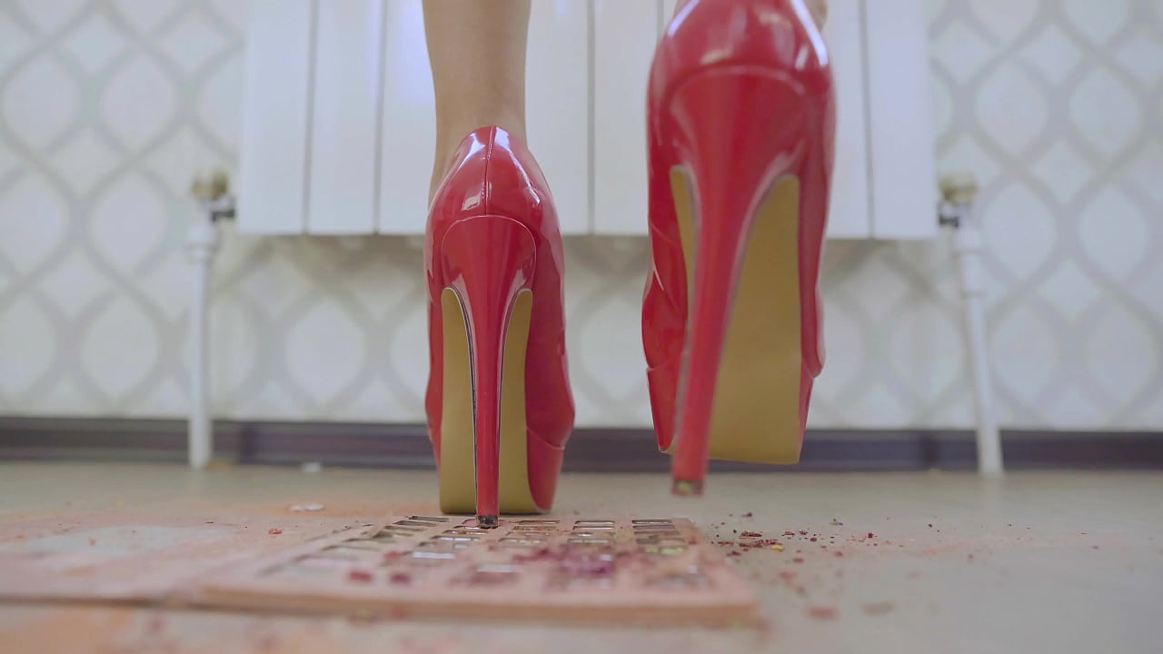 Crush foundation and eye shadow with red high heels