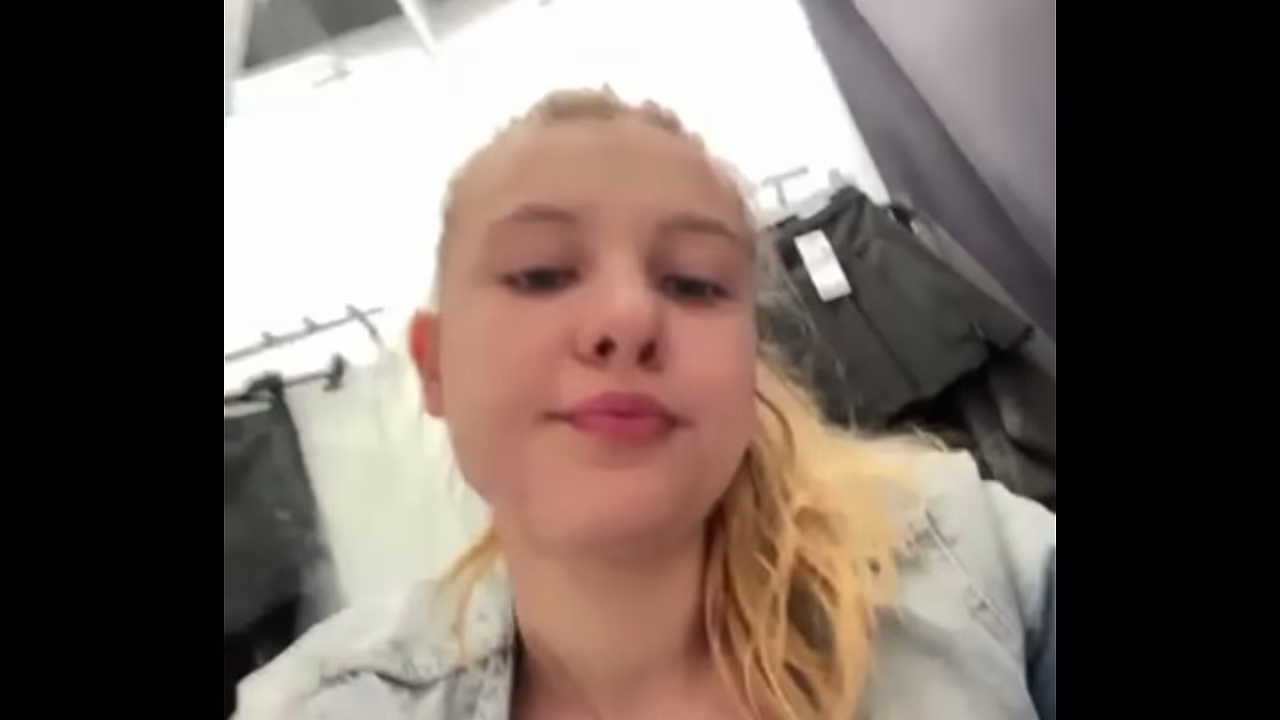 Fingering close up in the changing room