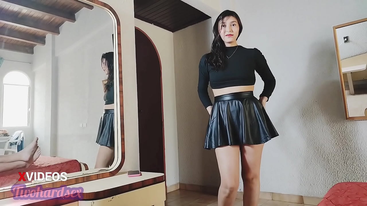 me llevo a mi hermanastra al hotel y acabamos dando una rica follada a mi rica hermanastra 60fps