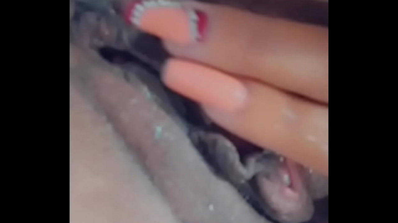 Gozando com os dedinho