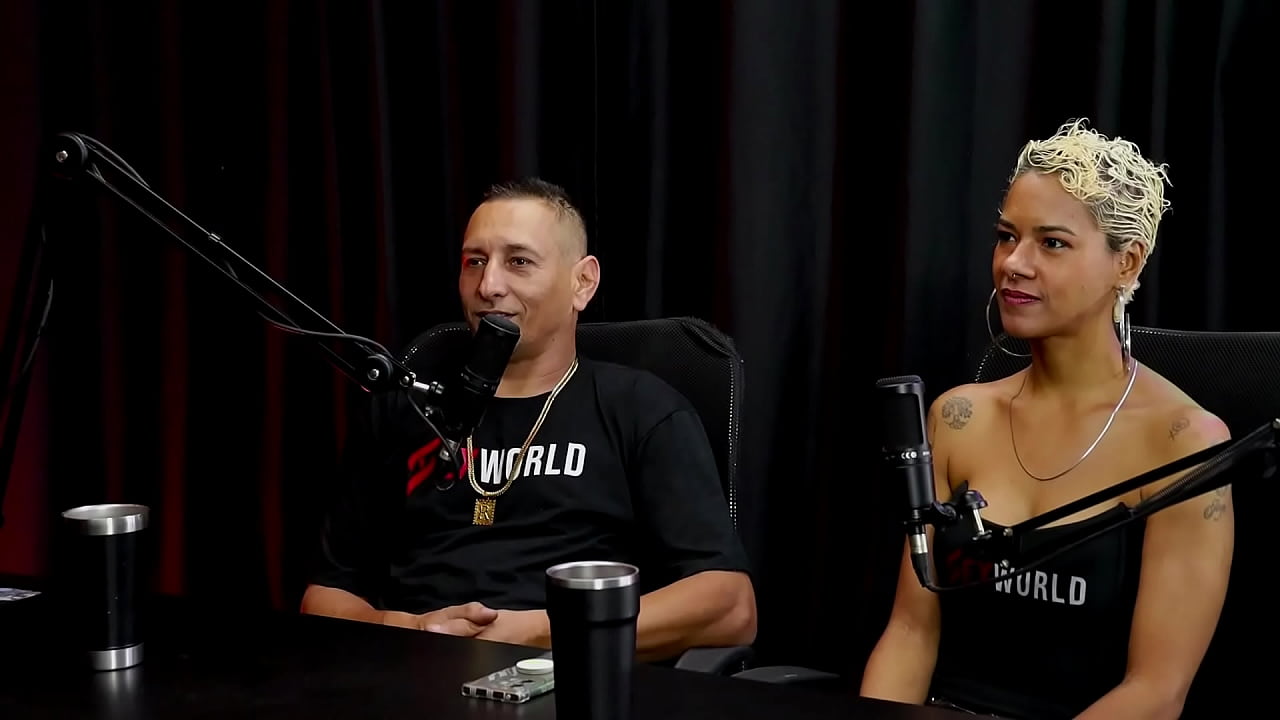 Gosta de levar uns tapas, fez coisas hard na hora do sexo, e o tamanho de pau que satisfaz... - Natt Paradise & Rapos&atilde;o (WATCH ON: SHEER/RED)