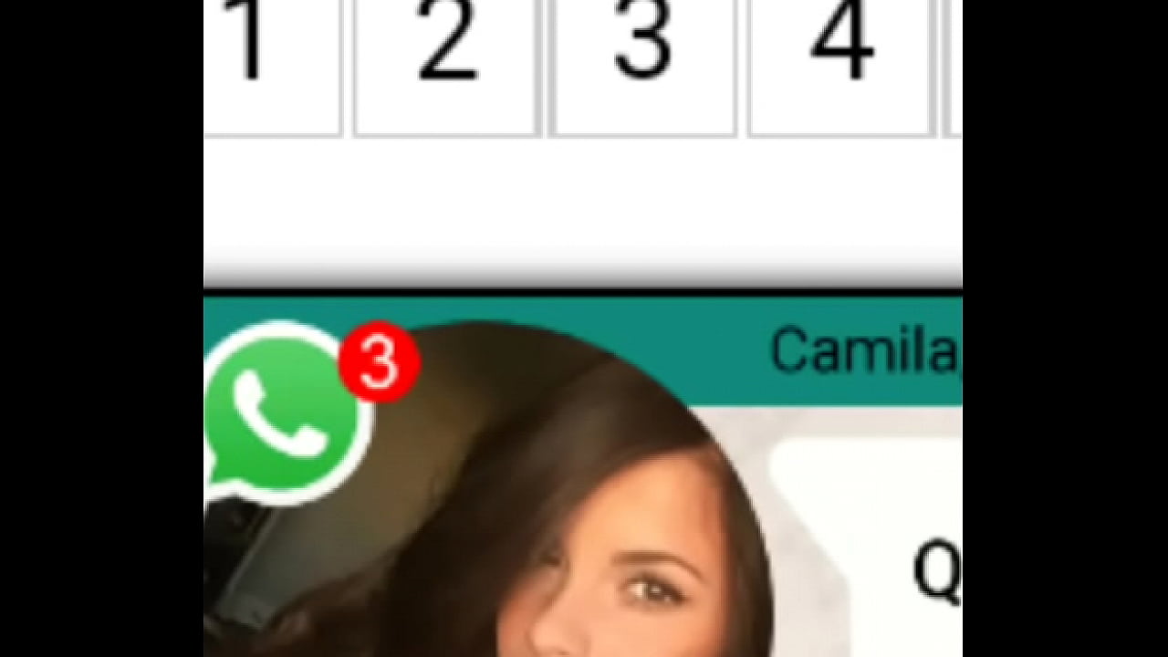 Who is she?? What's her name?? Quien es ella?? Please