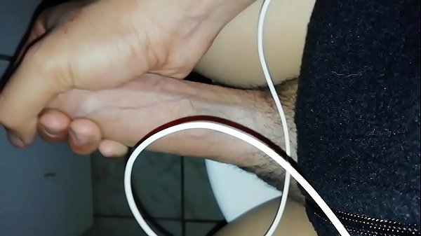 MASTURBANDO MI GRAN PENE