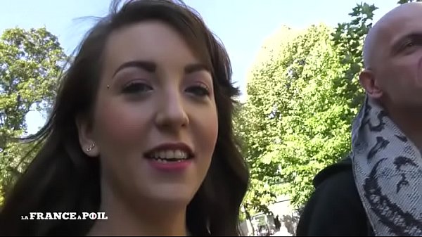 Jolie beurette frenchy adore s exhiber en public et se faire defoncer ensuite