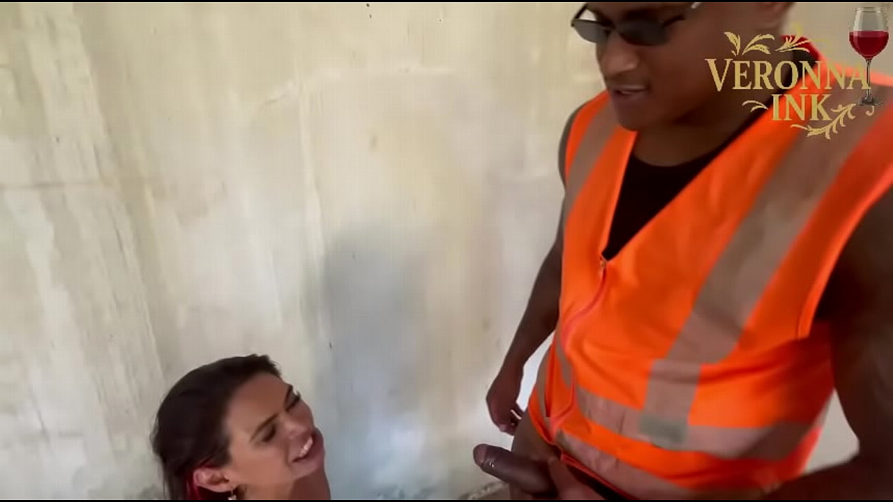 Chupando e Sentando no Pau do Jonh no Meio da Constru&ccedil;&atilde;o (3)