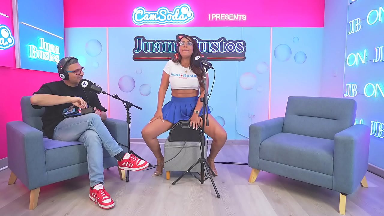 Kataleya Gil Morbosa Dominatrix, with large breasts, achieves many orgasms.