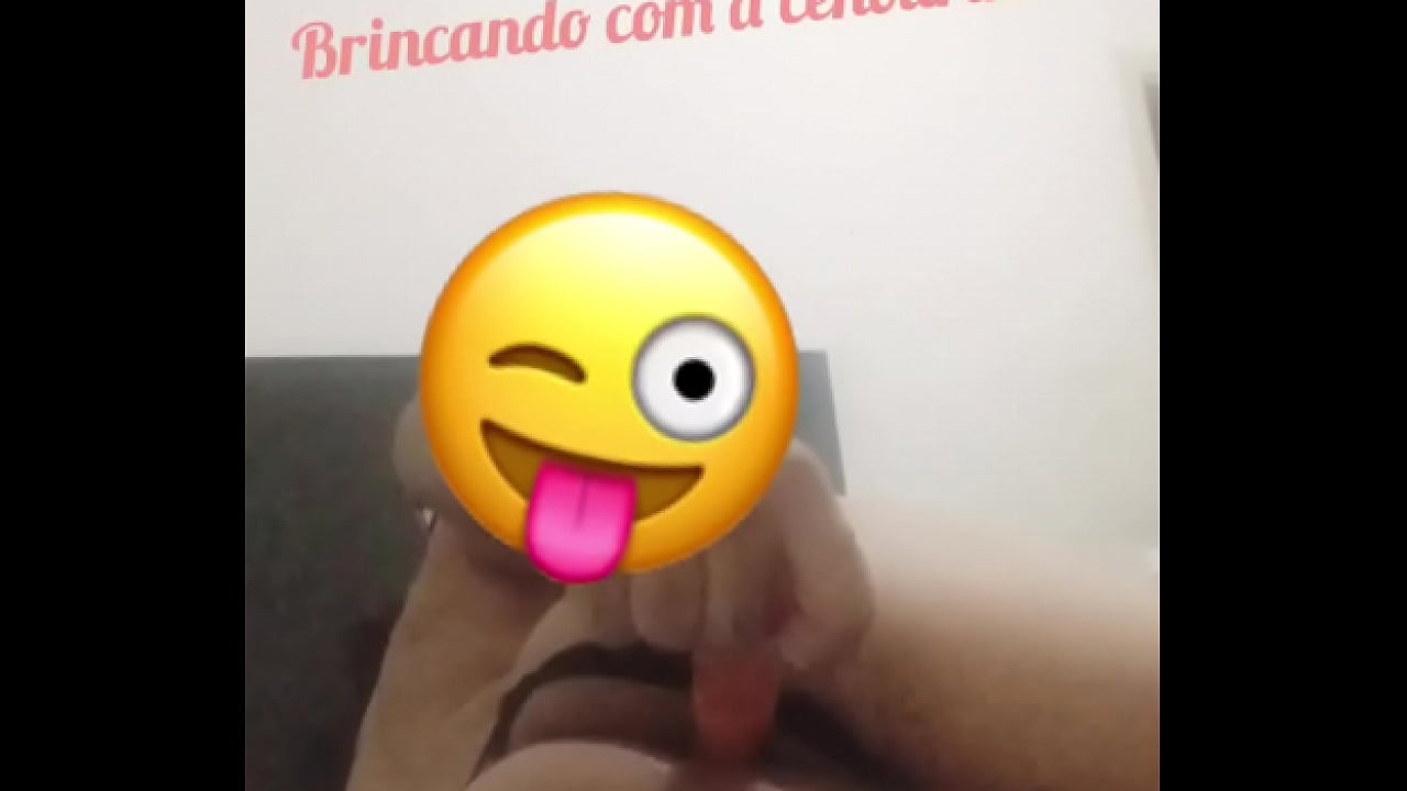 JUH BONEQUINHA MALTRATANDO O PR&Oacute;PRIO CU