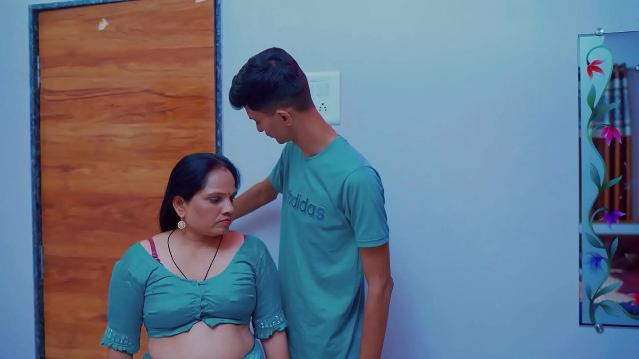 Indian desi milf Bhabhi gave sexual pleasure to her young devar