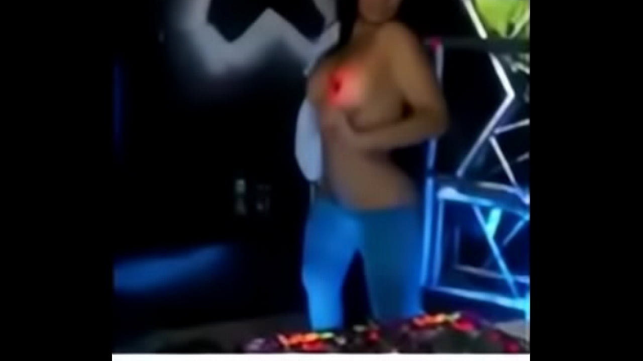 REVEALING THE SHAPE OF HER BREAST