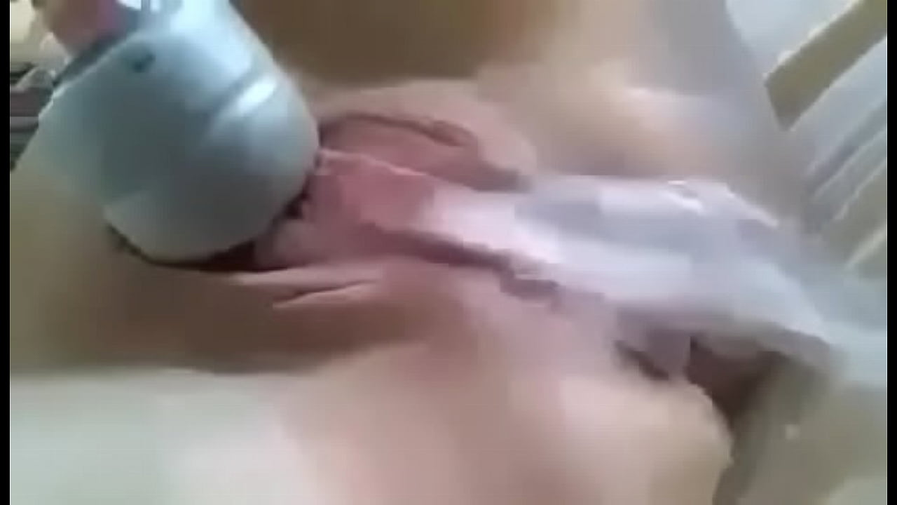 Teen squirts like a tap