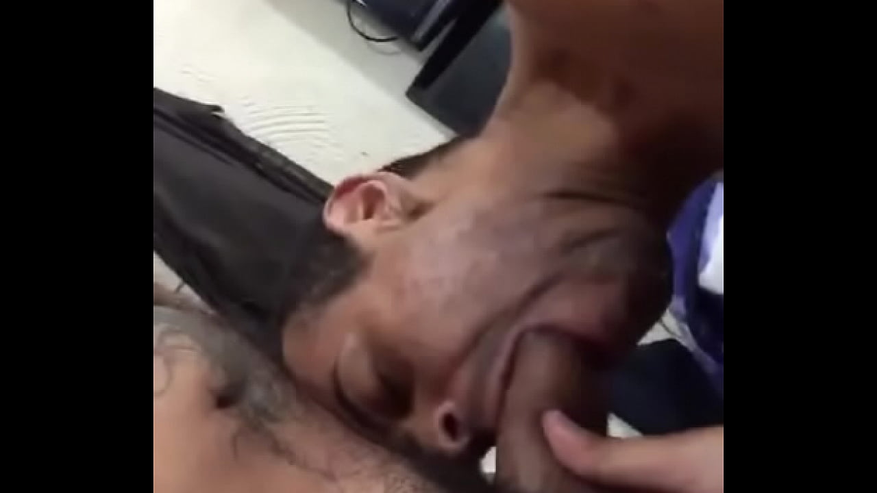 marte chupando ativo com piercing no pau