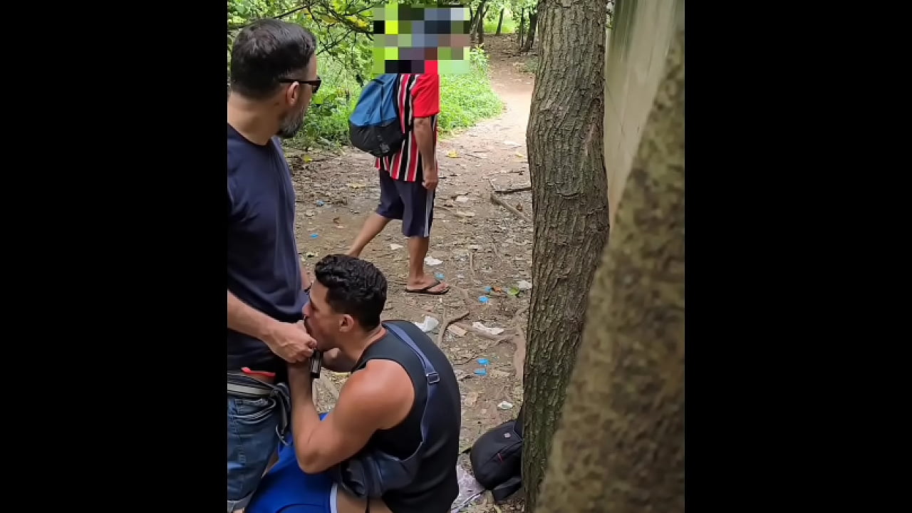 O CARA CASADO ME FODEU GOSTOSO NO MEIO DO PARQUE P&Uacute;BLICO