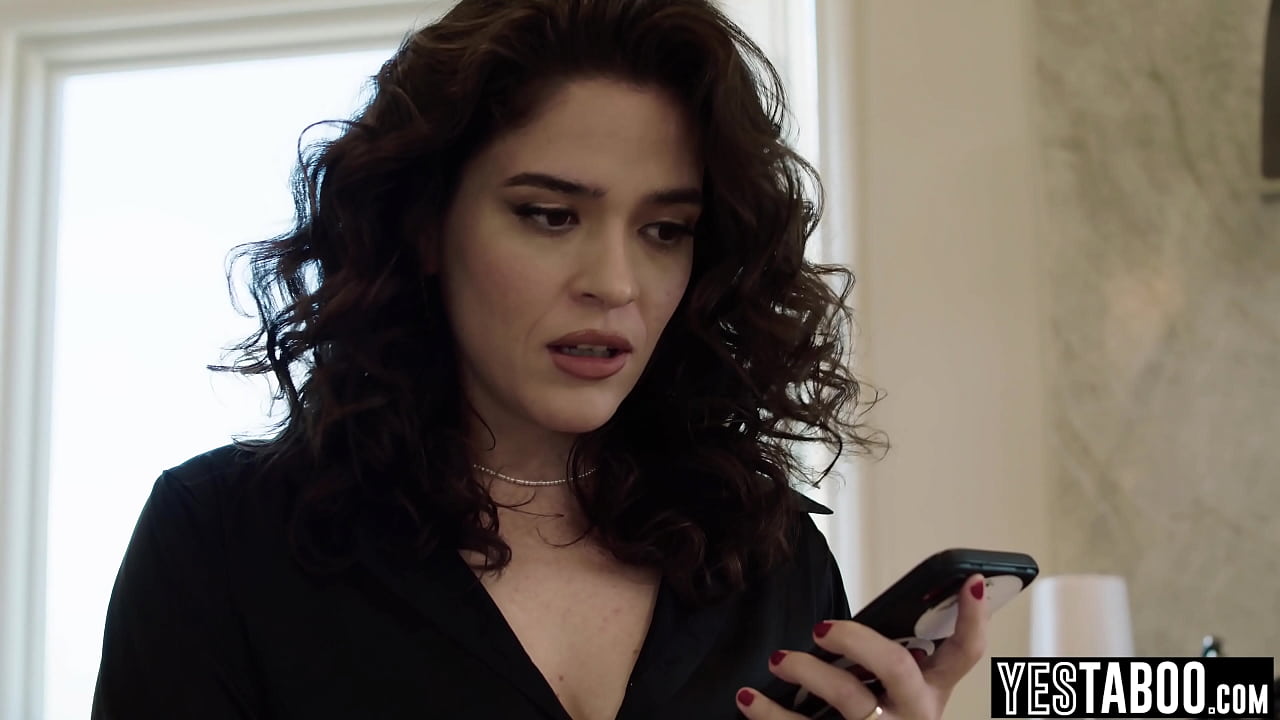 Big ass Latina MILF gets her computer fixed and pussy fucked by big cock colleague