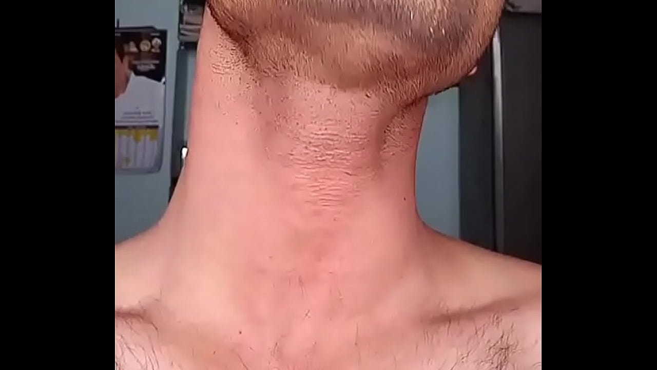 watch that sexy hot throat