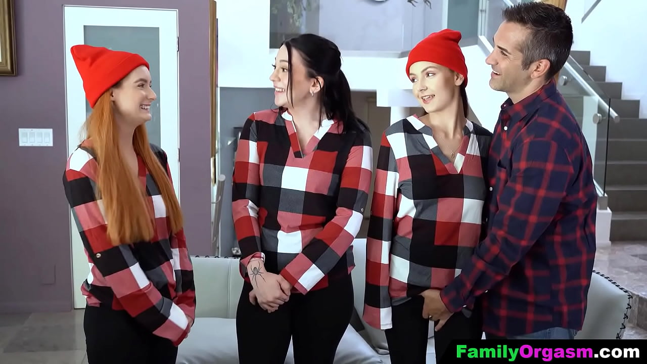 Raunchy Teen Blows Up her Step Father in Front of her Stepmom and BF