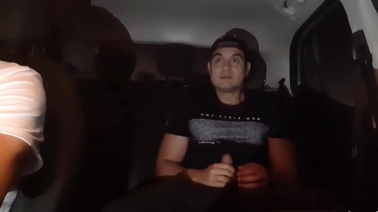 METI A PICA NO MOTORISTA DE T&Aacute;XI QUE FICOU DOIDO PRA CAIR NA PICA