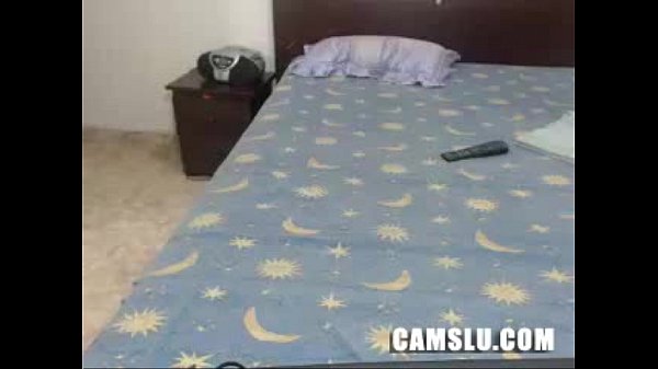 Una loba negrita calentandonos por la camara