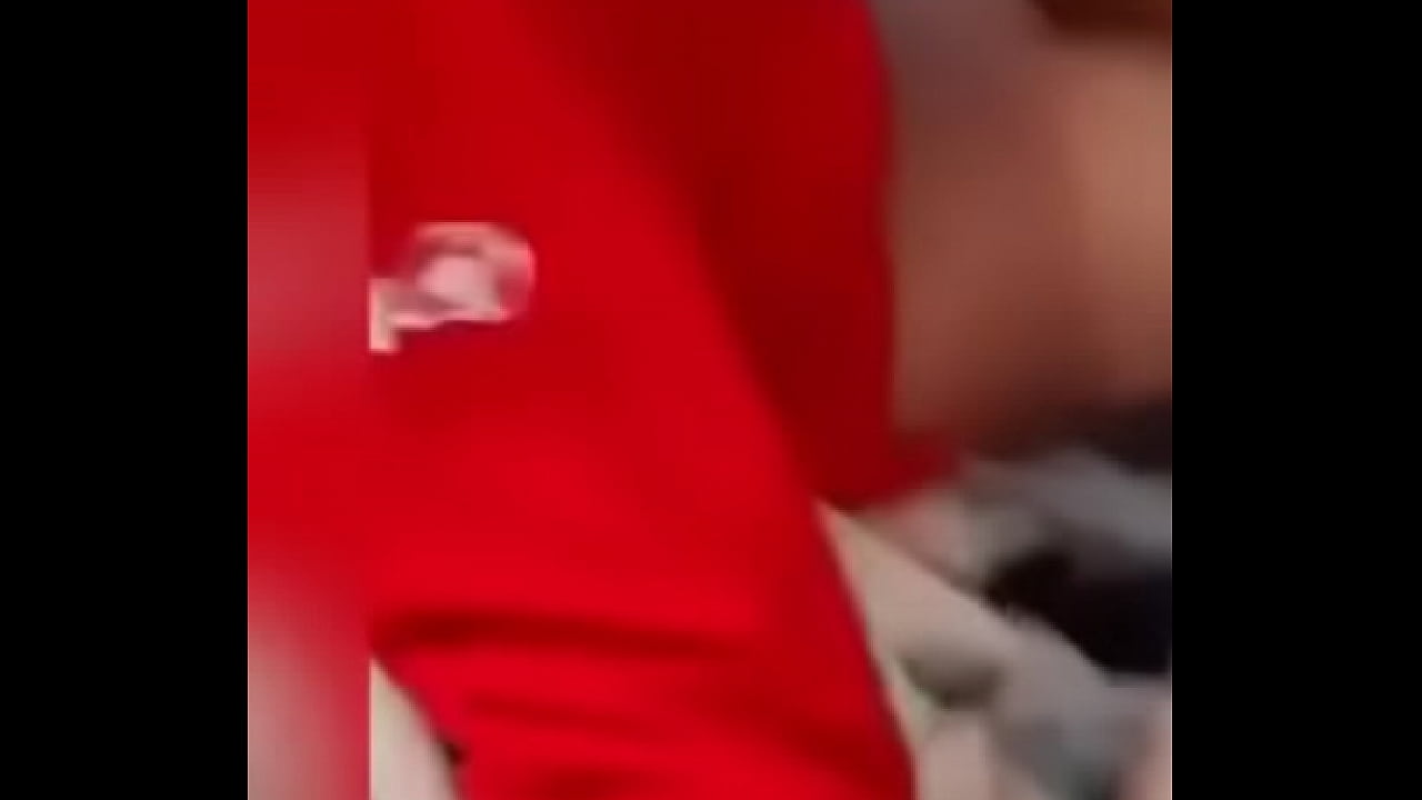 Le pre&ntilde;a culo a peruano