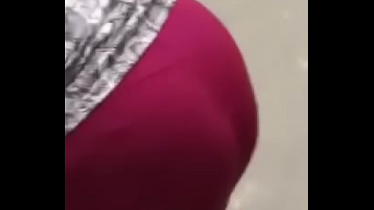 Madura con tremendo culo