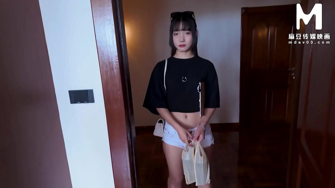 The landlady, who was a virgin, urged me to pay the rent, so I had to use my body to pay the rent