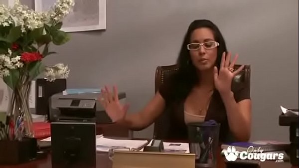 Isis Love Gets Fucked At The Office