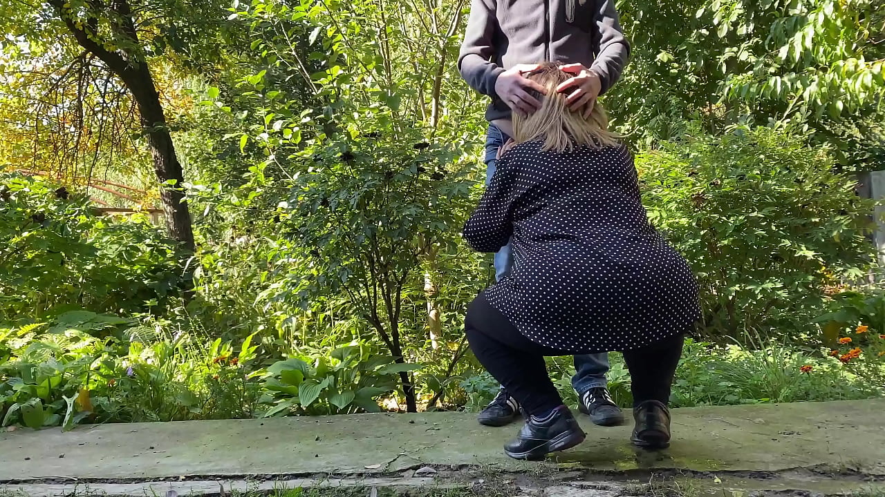 Fat ass MILF holds my dick while I enjoy peeing