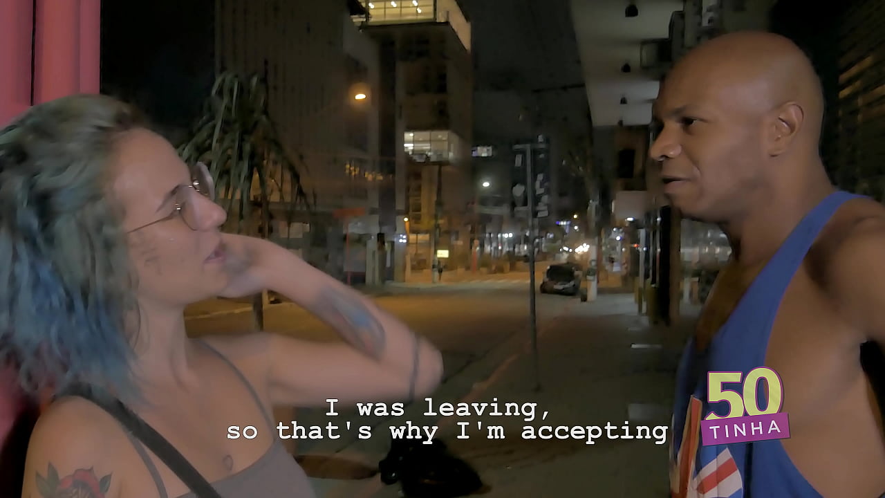 50 tinha - Puta de rua dando o cuzinho por cinquenta reais anal