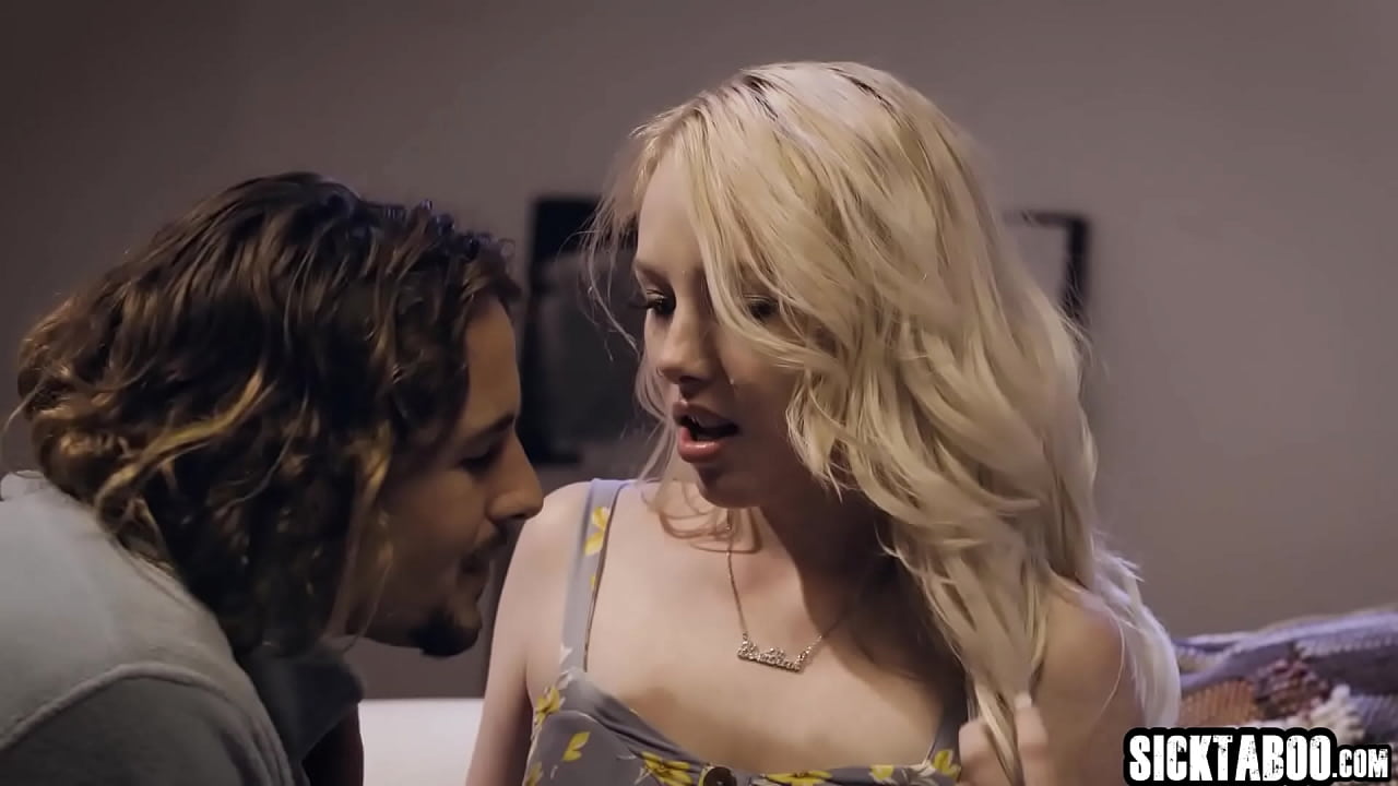 Sexy babe Dixie Lynn enjoyed hardcore sex with perverted guy