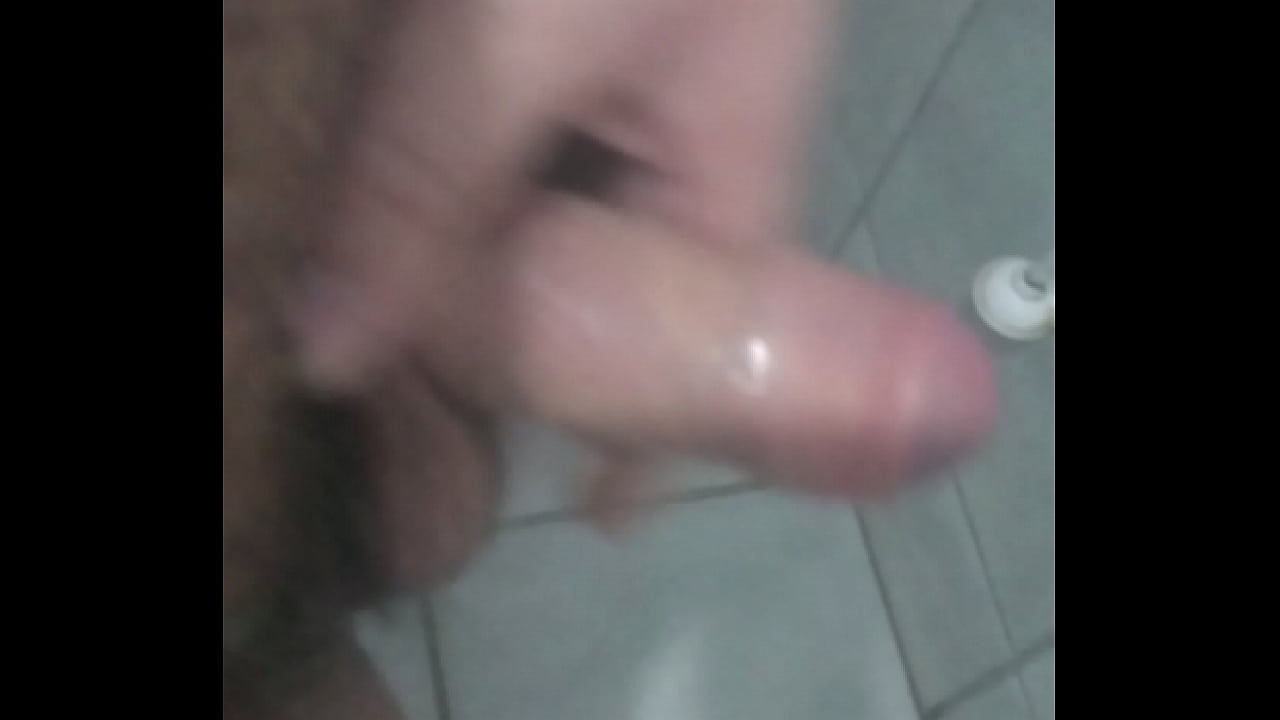 Me masturbando no banho