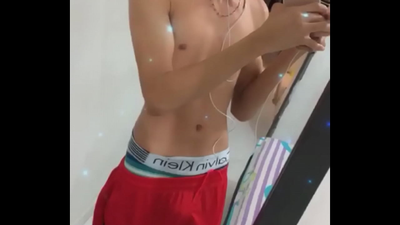 Rico Colombiano con verga grande