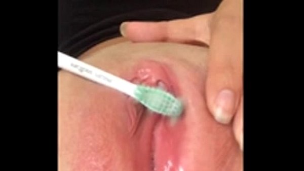 Teen Has Squirting Orgasm with Toothbrush: Free Porn 79