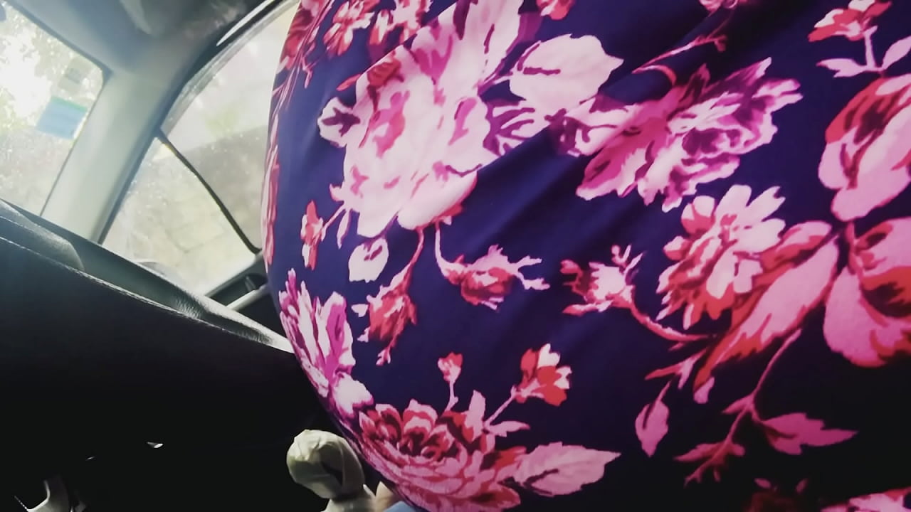 Fucking best friends sister full enjoy in the car sucking cock liking pussy & fuck the pussy by hard penis