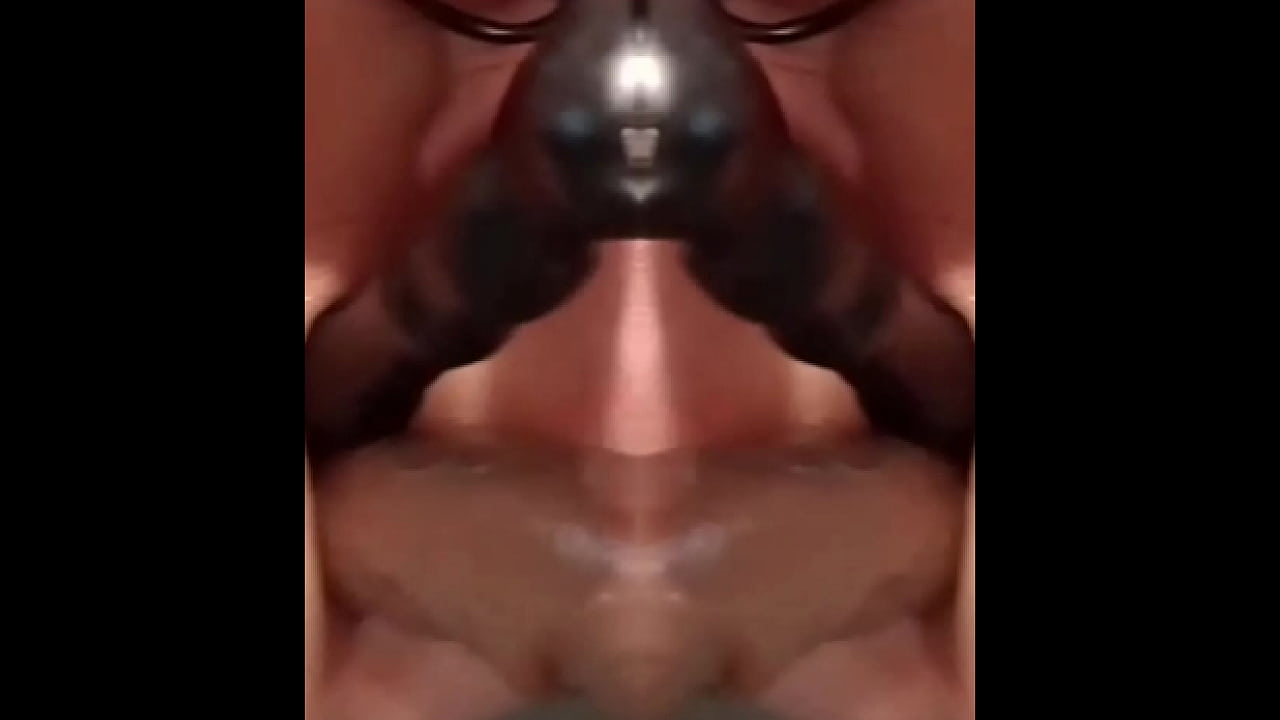 Excited by the arrival of Amazon shipment with vibrating sex toy with extending tip I rapidly achieve orgasm by a double penetration of my anal hole.