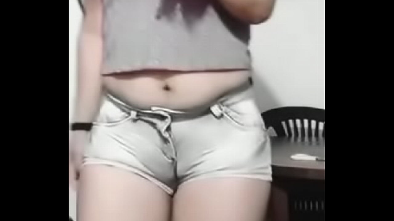 Cameltoe shorts jeans