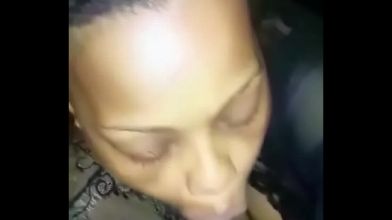 Sextape de la conseill&egrave;re fant&ocirc;me Soulard terap du Tchad avec un cadre politique du gouvernement,amate