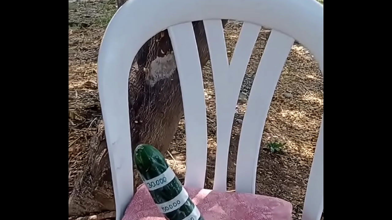 Su primera vez fue con un pepino