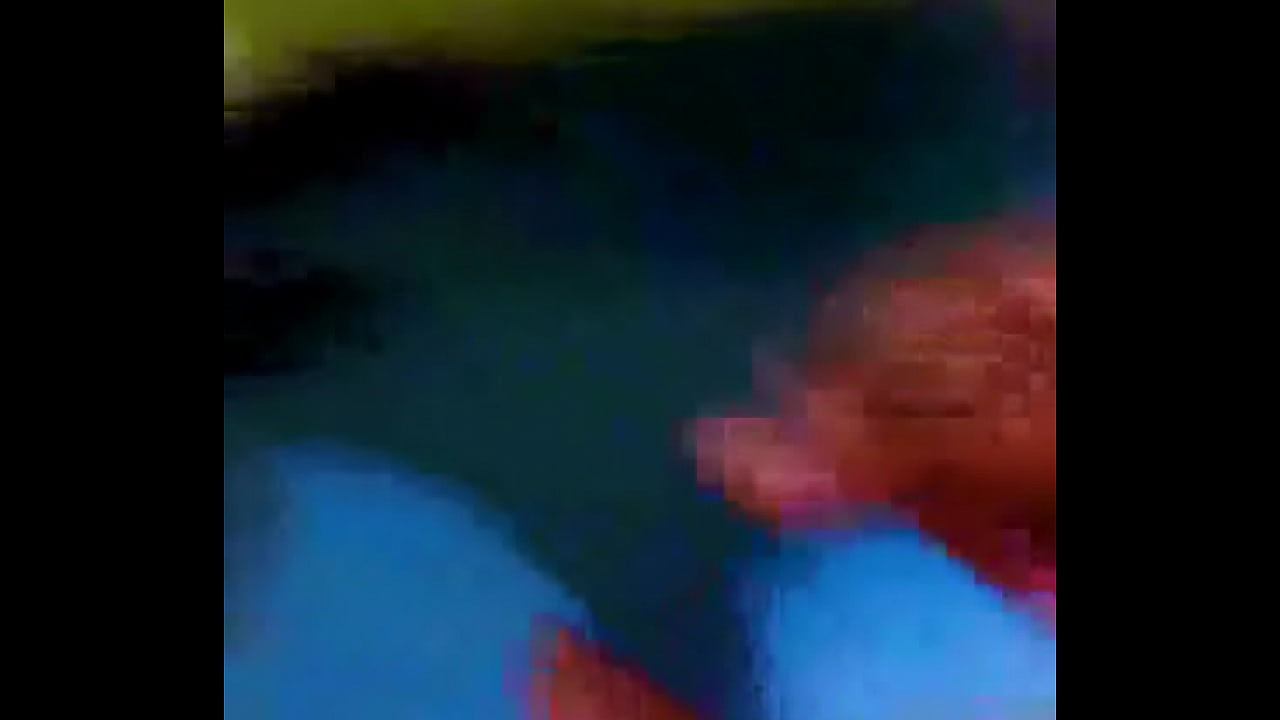 Muchacho caliente paja