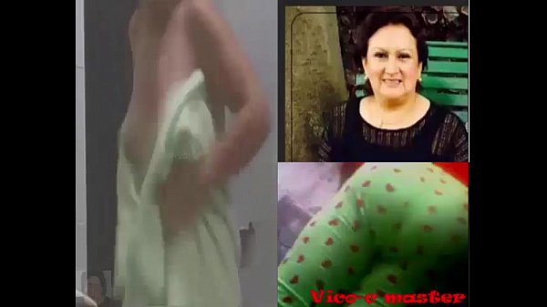 Espiando a mi t&iacute;a duch&aacute;ndose    my step aunt taking a shower minha tia tomando banho