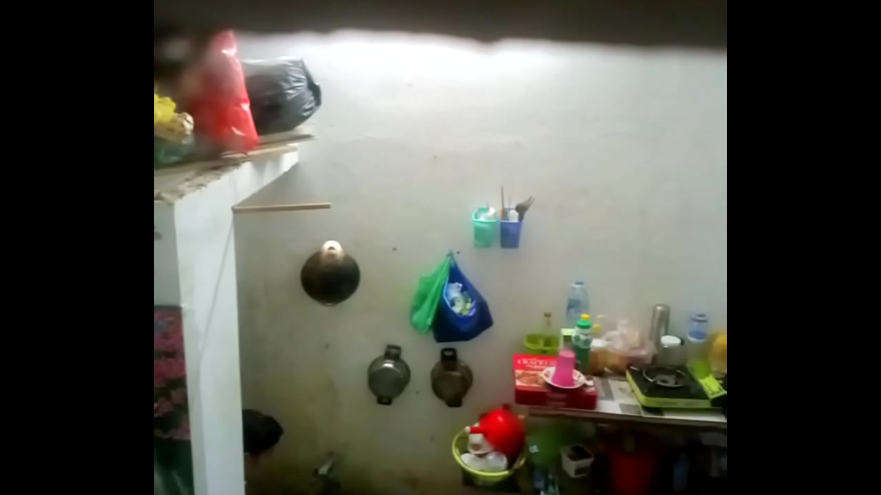 V&ocirc; t&igrave;nh quay đc em tắm